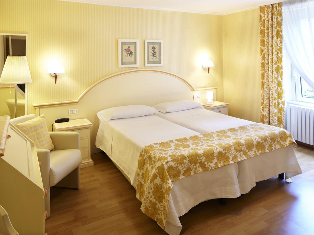 Lanzo dʼIntelvi Albergo Milano Snc חדר תמונה